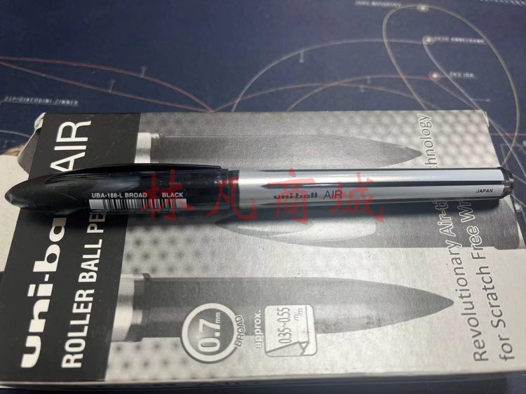 uni 日本三菱黑科技中性笔AIR直液式笔UBA-188